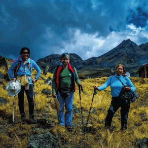 Trek-to-Contrahierbas-Refuge