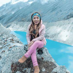 Trek-to-Ishinca-Refuge-Desires-Lagoon