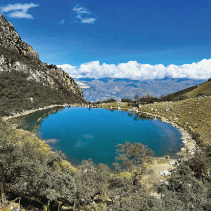Uruscocha-Lake-Trek
