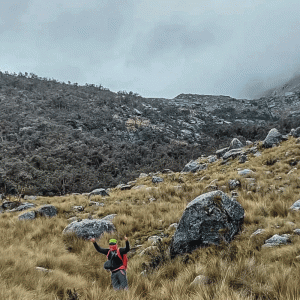 Uruscocha-Lake-Trek